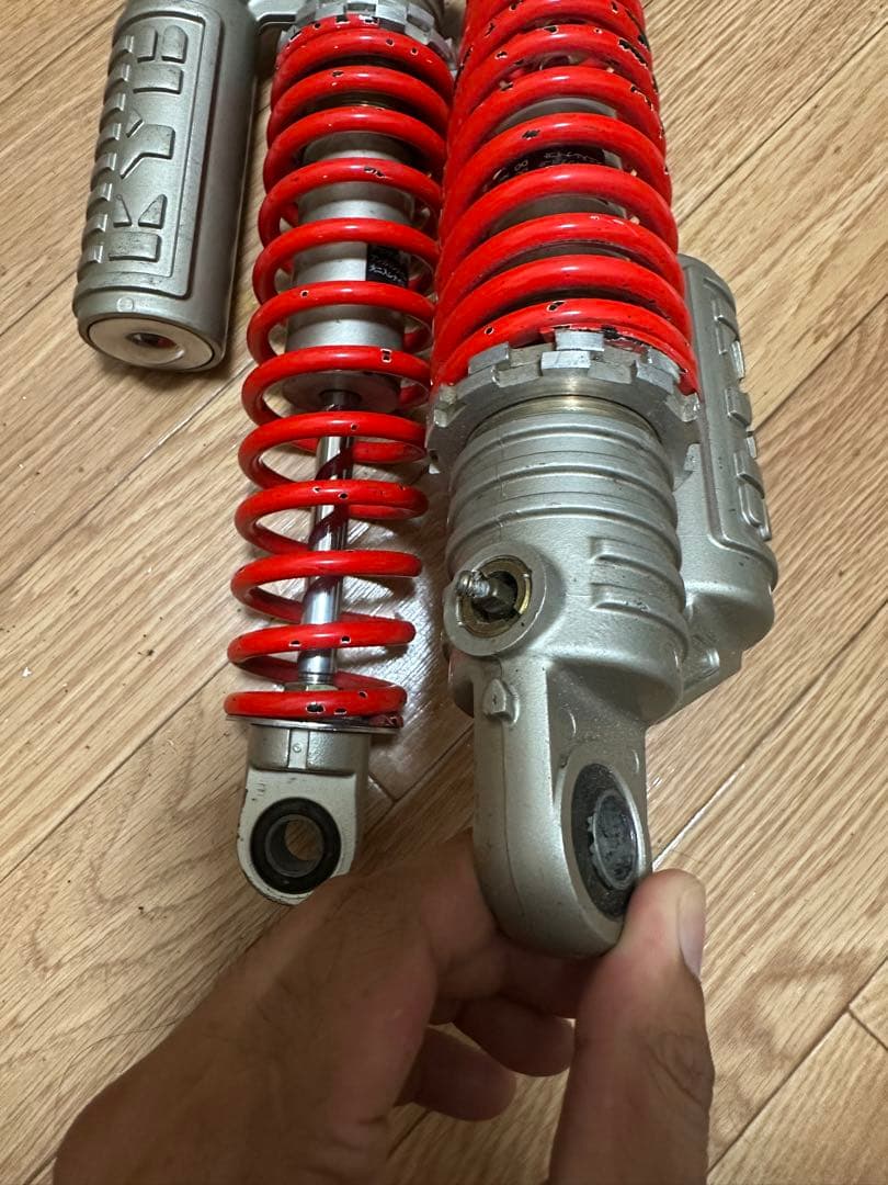 kyb サスペンションz1