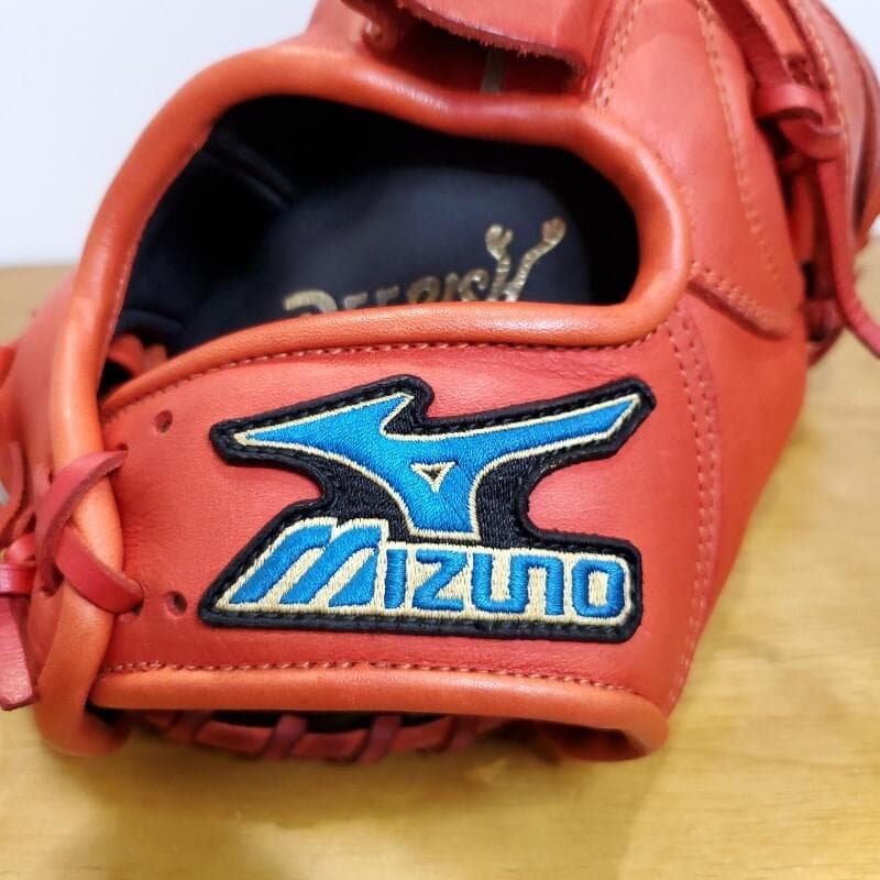 ミズノ 岸孝之モデル プロフェッショナル 美品 投手用 軟式グローブ