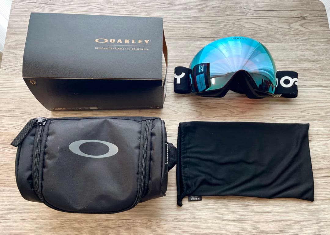 Oakley ゴーグル ケース付き