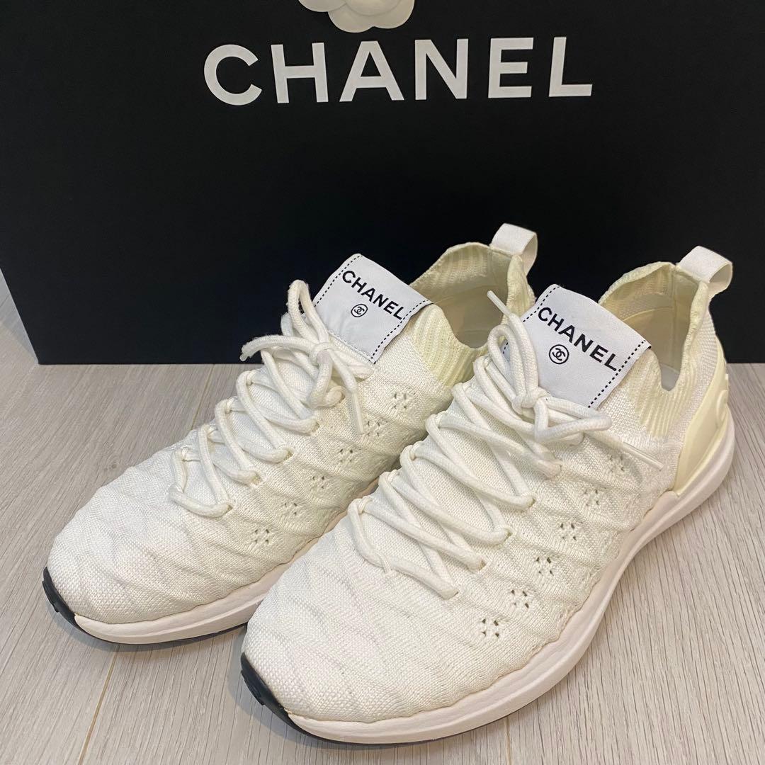 CHANEL ホワイト スニーカー　22.5〜24