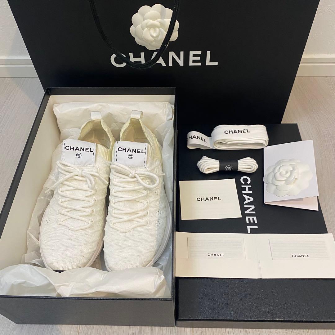 CHANEL ホワイト スニーカー　22.5〜24