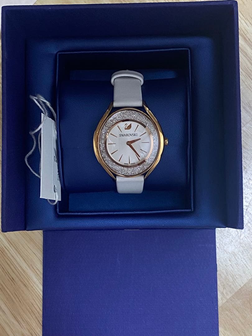 Swarovski ホワイトレザー 時計 レディース