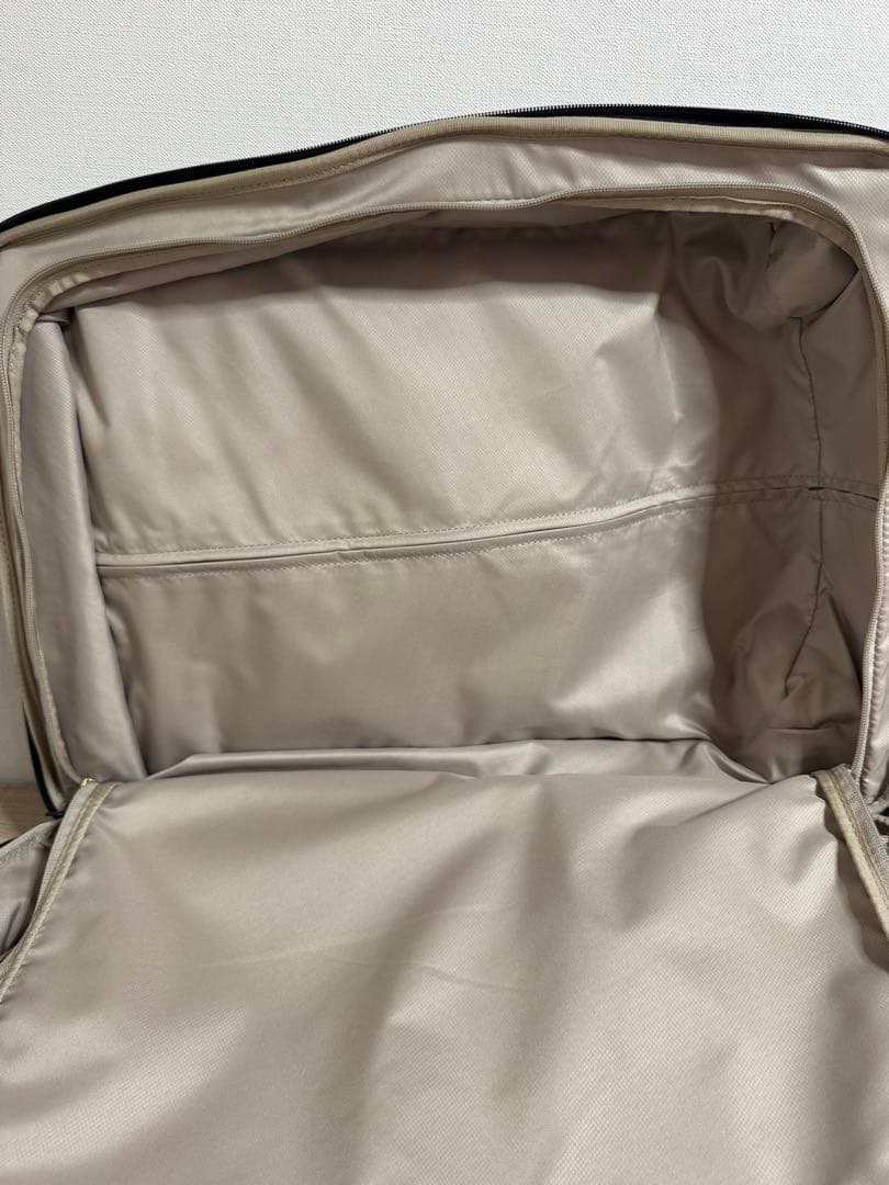 トゥミ TUMI TRES LEGER INTL CARRYON キャリーケース