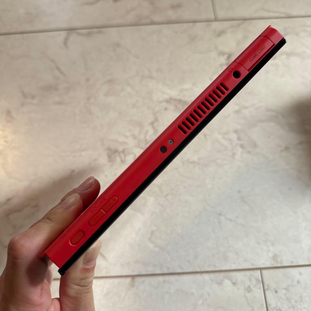 Nintendo Switch 本体 マリオレッド　ジョイコンおまけ付き