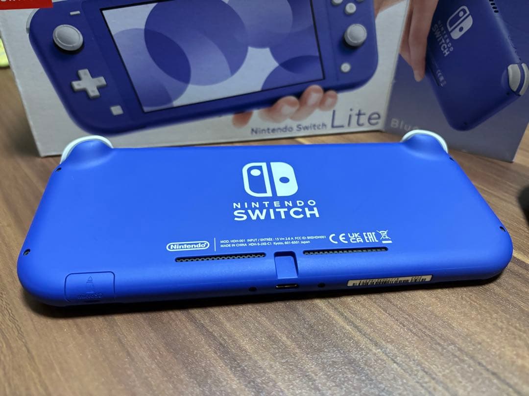 Nintendo Switch Lite ブルー 付属品有り 美品