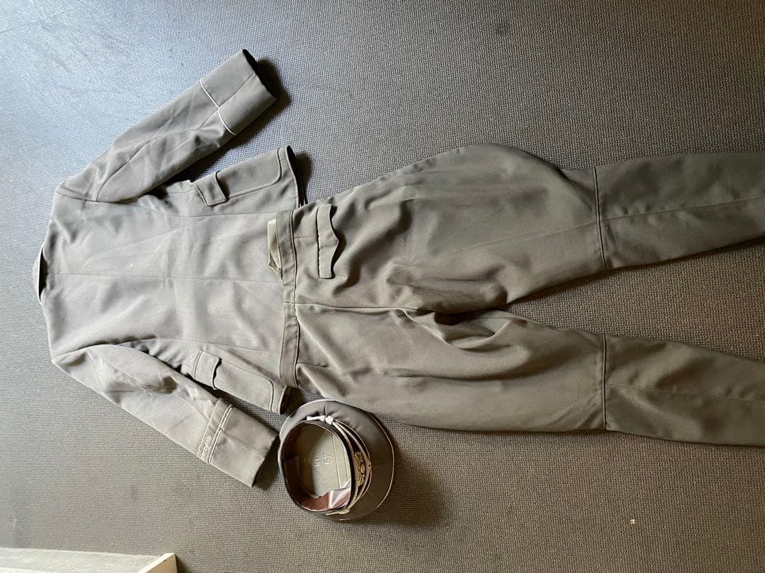 東ドイツ 制服 上下制帽のセット 兵科章付き