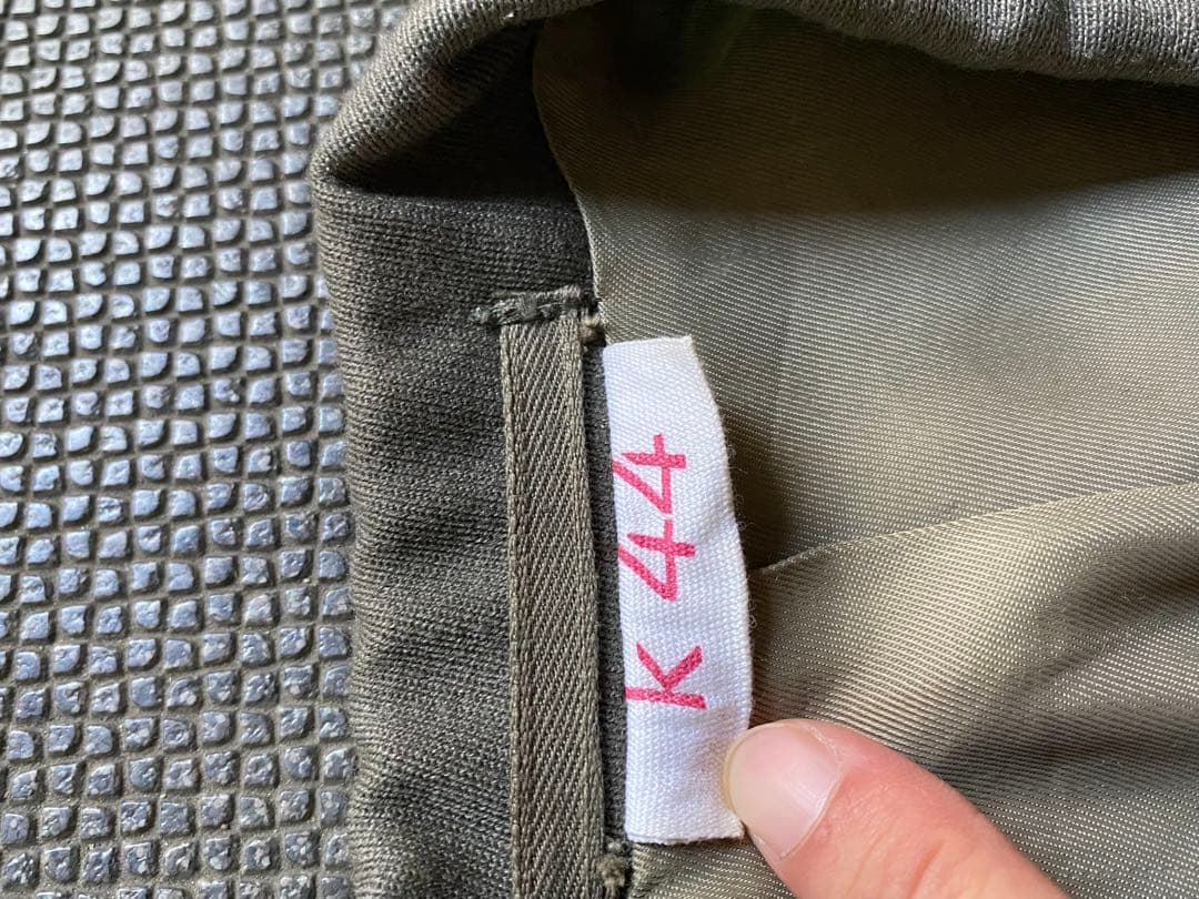 東ドイツ 制服 上下制帽のセット 兵科章付き