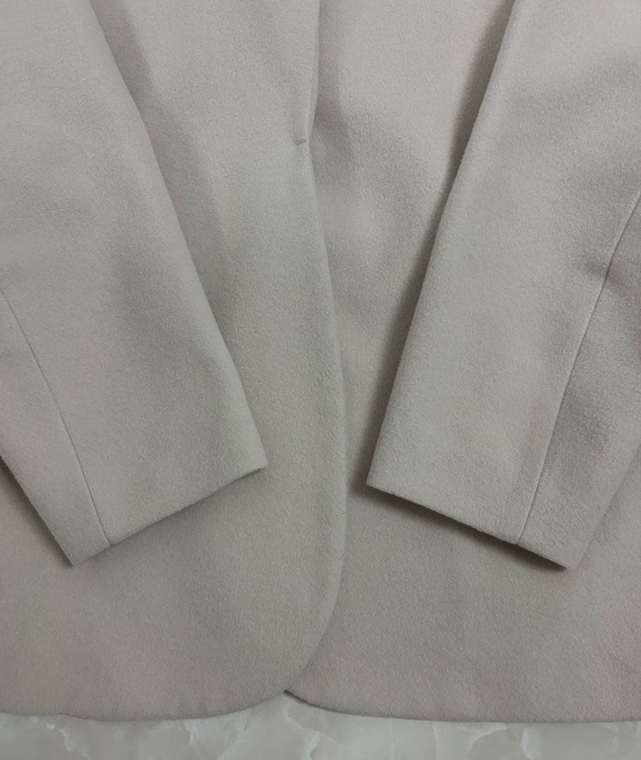 ヨリ ノーカラー アイボリー コクーン型 ウール コート