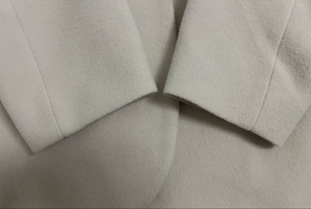 ヨリ ノーカラー アイボリー コクーン型 ウール コート