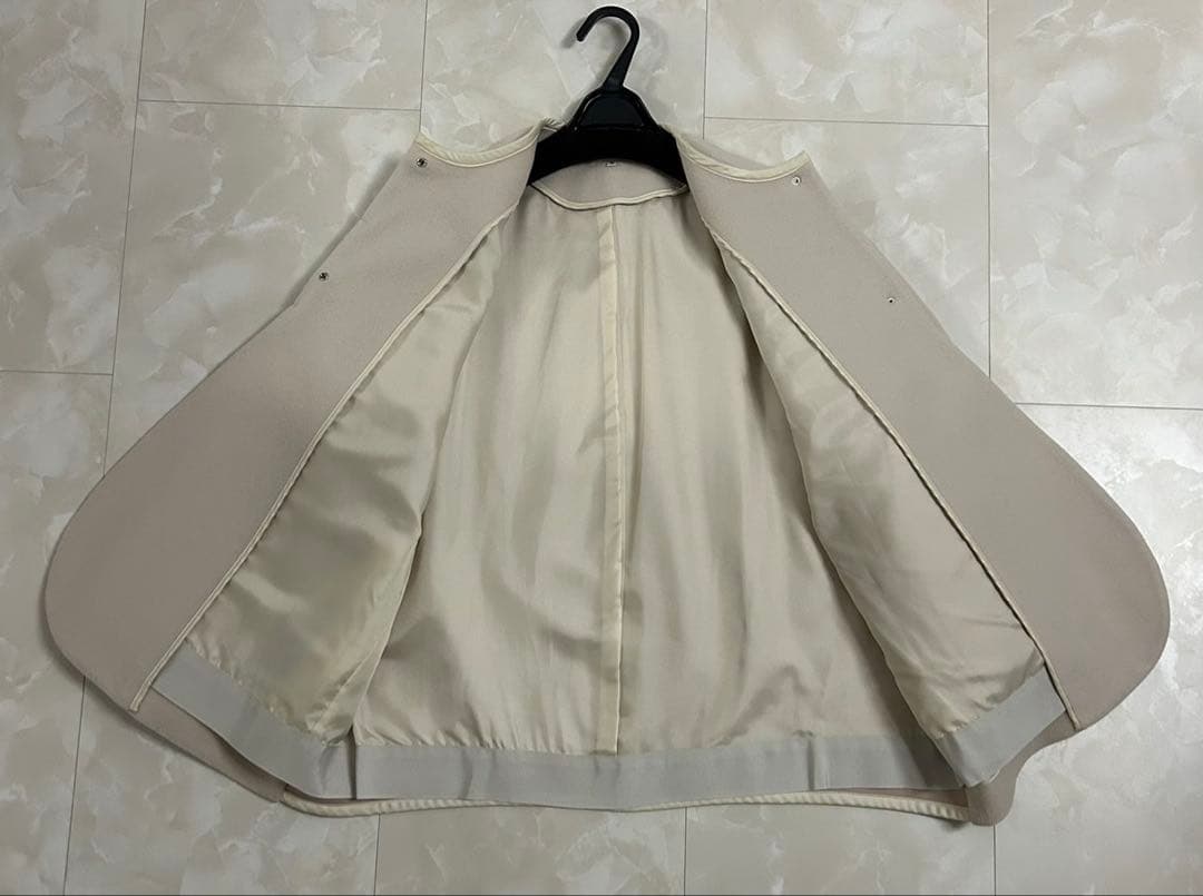 ヨリ ノーカラー アイボリー コクーン型 ウール コート