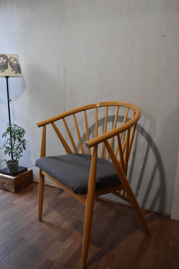 みちこは Windsor arm chair
