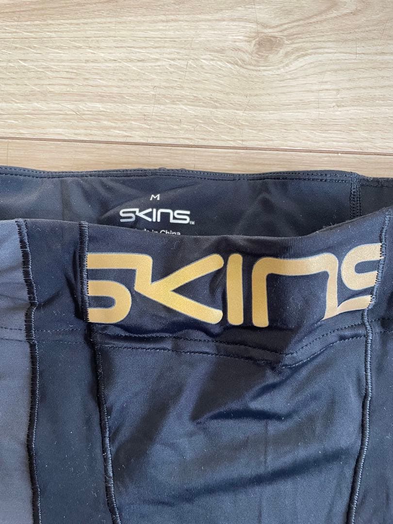 SKINS コンプレッションウェアセット