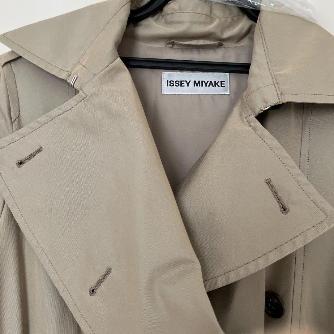 ISSEY MIYAKE ベージュ トレンチコート