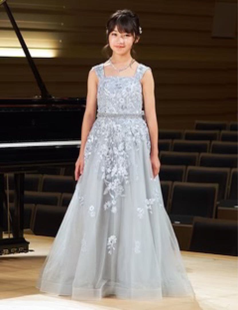 ☆美品！［ツイード］ドレス　シルバー　演奏会、コンクールなどに☆