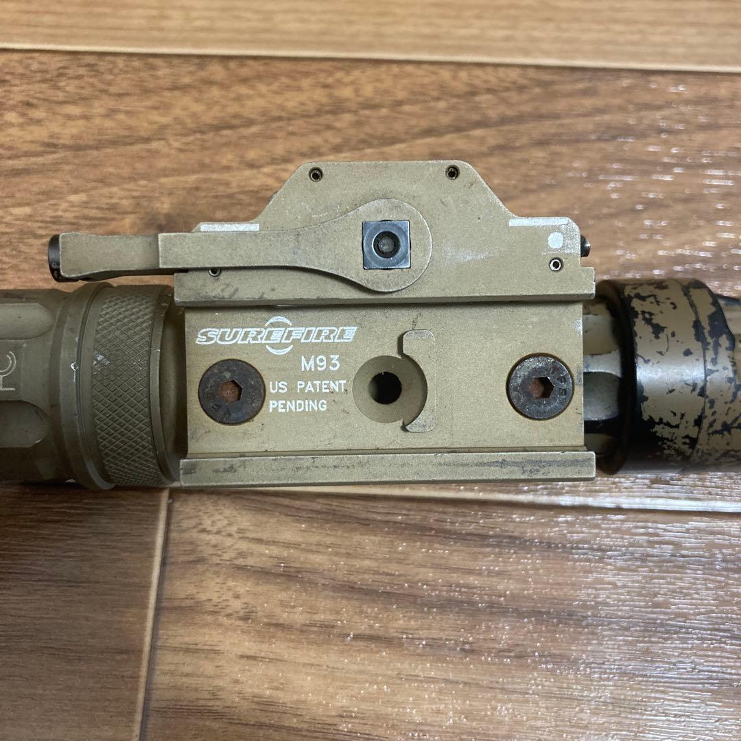 surefire ライト　フラッシュライト