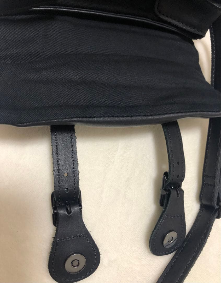 ドクターマーチン　7インチ サッチェル パデッド　ショルダーバッグ