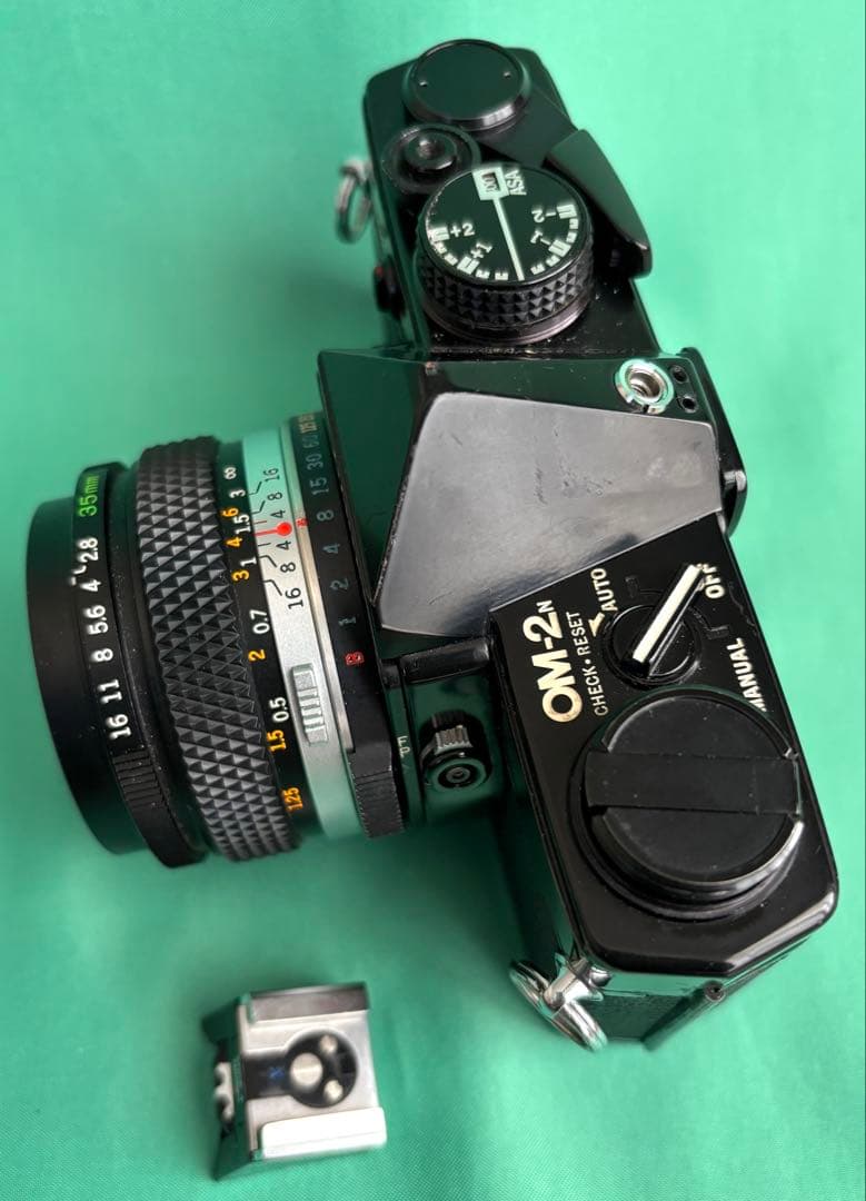 ★ OLYMPUS OM-2N BLACK + 広角レンズ 35mm