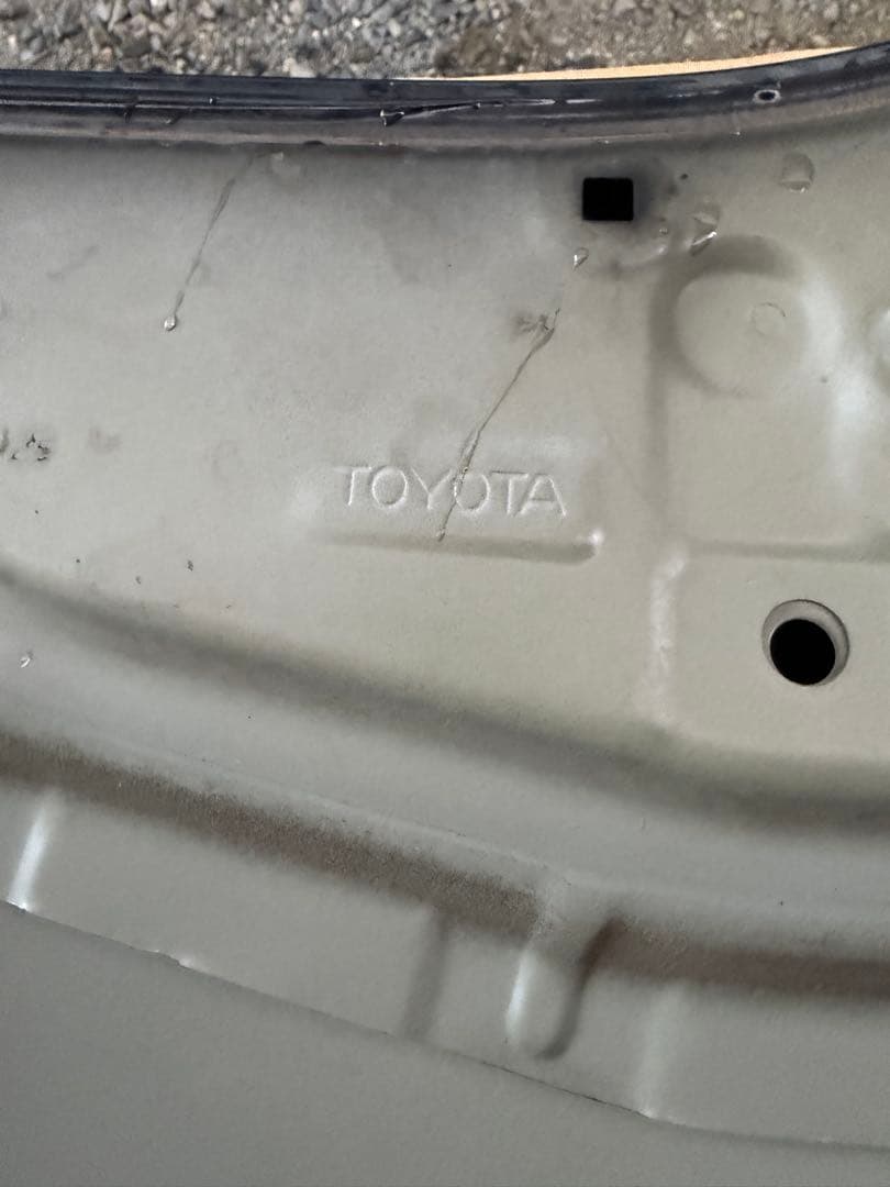 ハイエース　４型　純正ボンネット