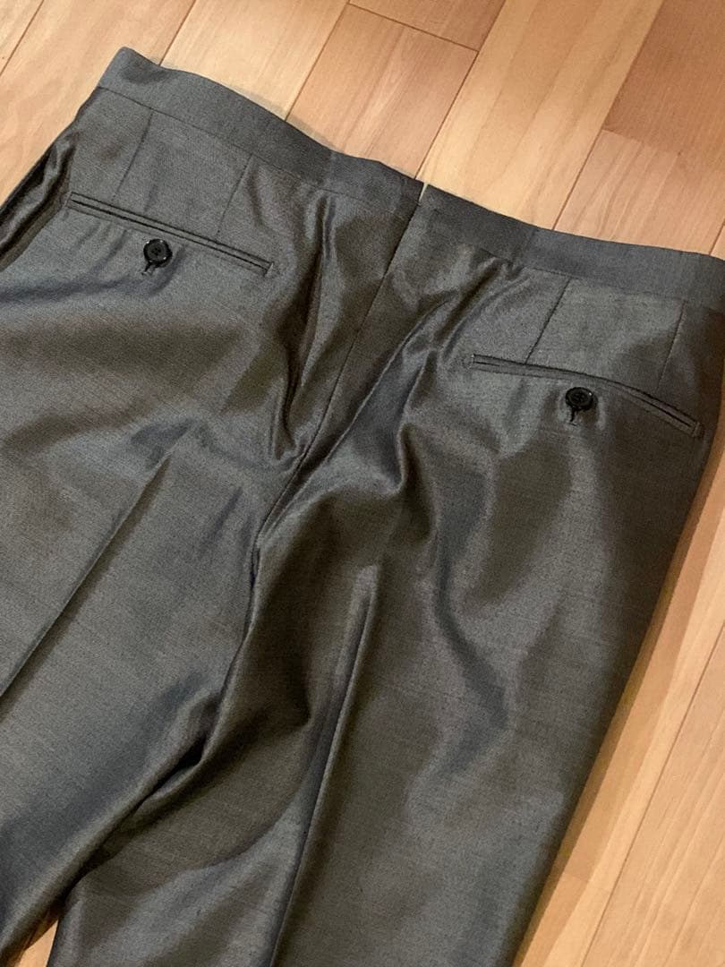 B*o様 ストラスブルゴ　スーツ　46 ※小さなシミあり