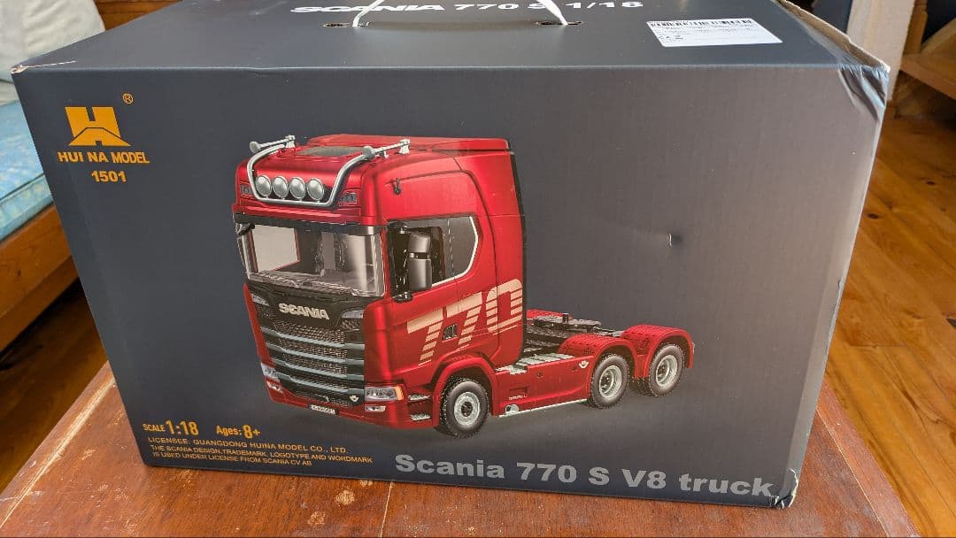 Scania 770 S V8 トラック 1/18箱難あり