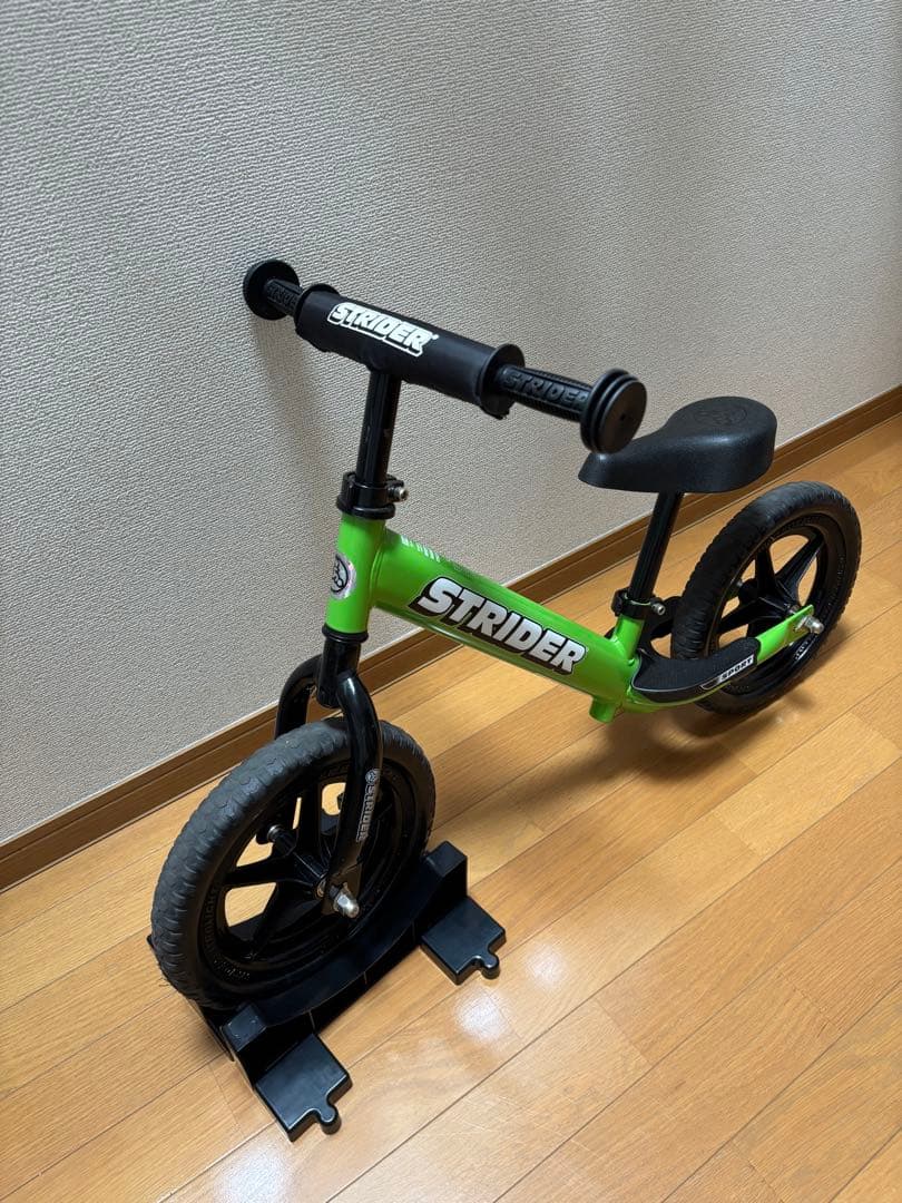 STRIDER バランスバイク グリーン 2-5歳