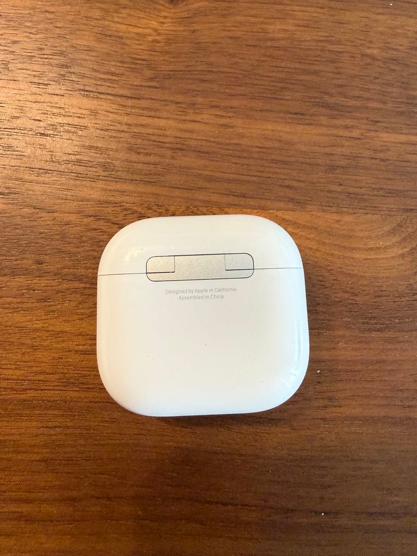 AirPods 4本体 ホワイト 充電ケース付き