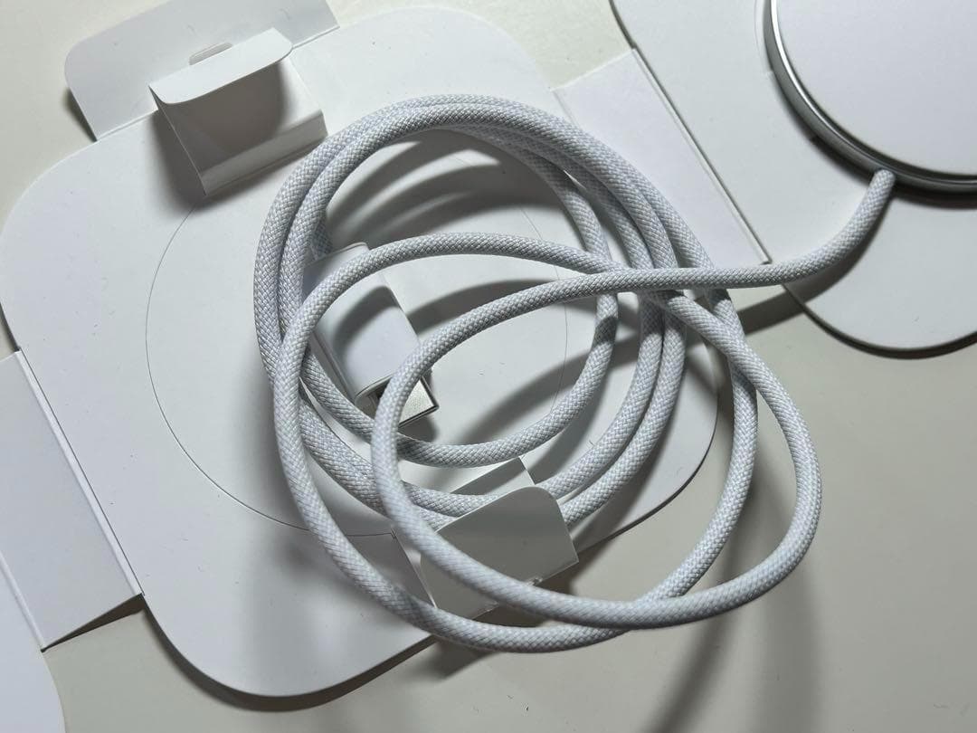 【新品】純正 25W充電対応 MagSafe 充電器（1m）②二つセット