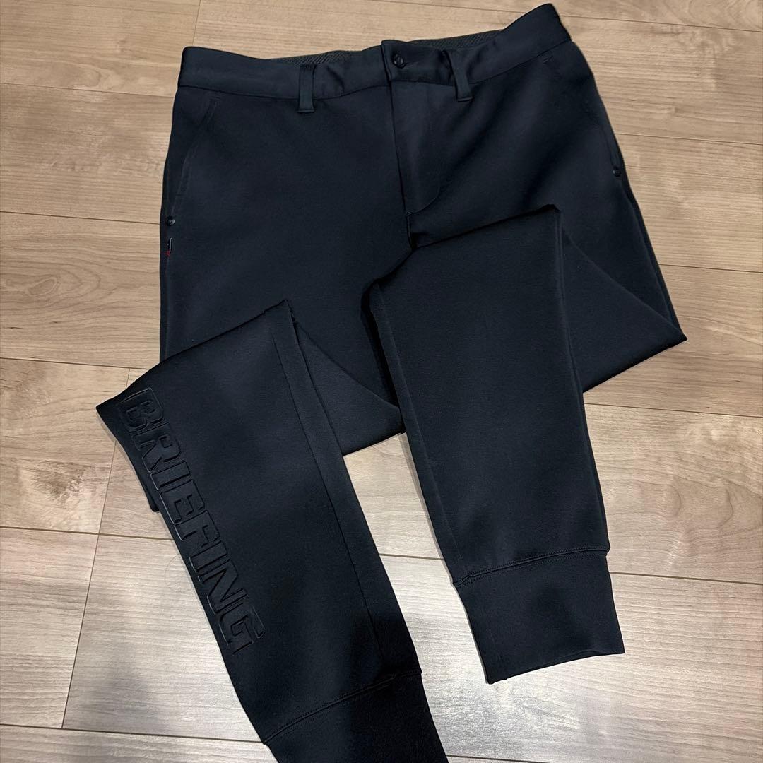 BRIEFING ブラックパンツ