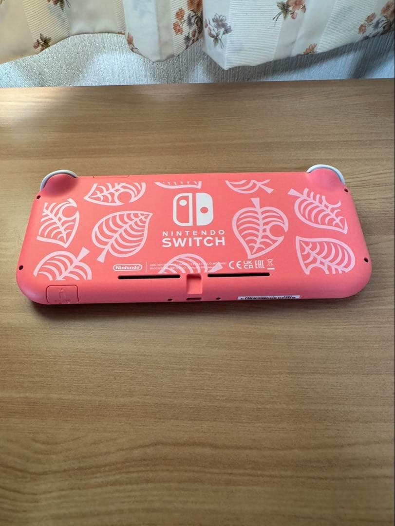 美品！！ニンテンドースイッチライト　あつ森