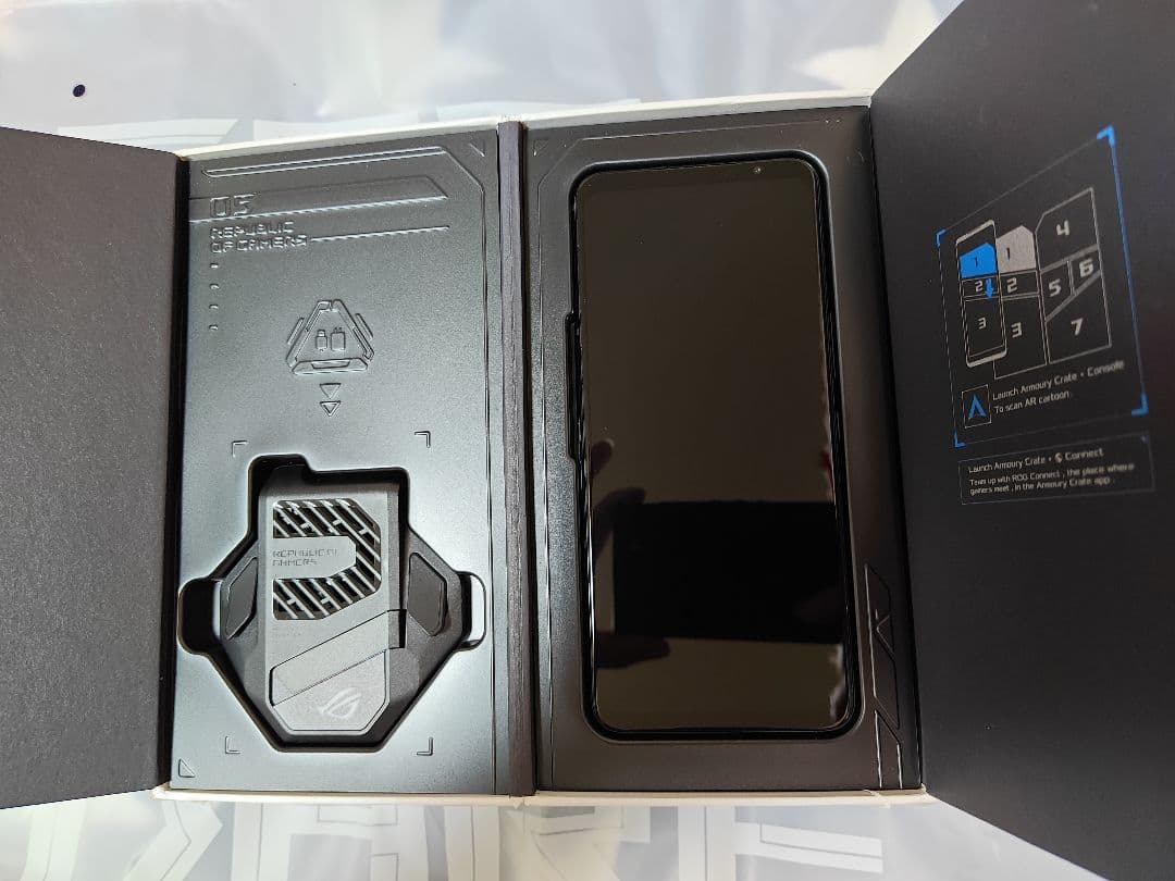 ROGPhone5 UItimate、ROGKunai3 Gamepadセット