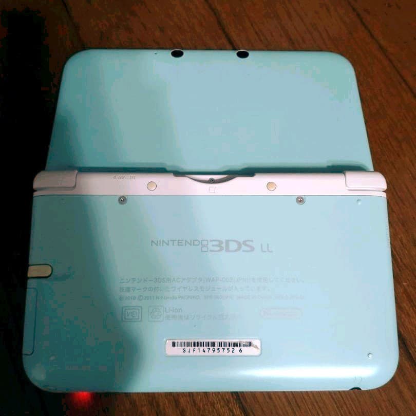 【まばたき堂さん専用】ニンテンドー3DS LL ミント×ホワイト　ソフト付き