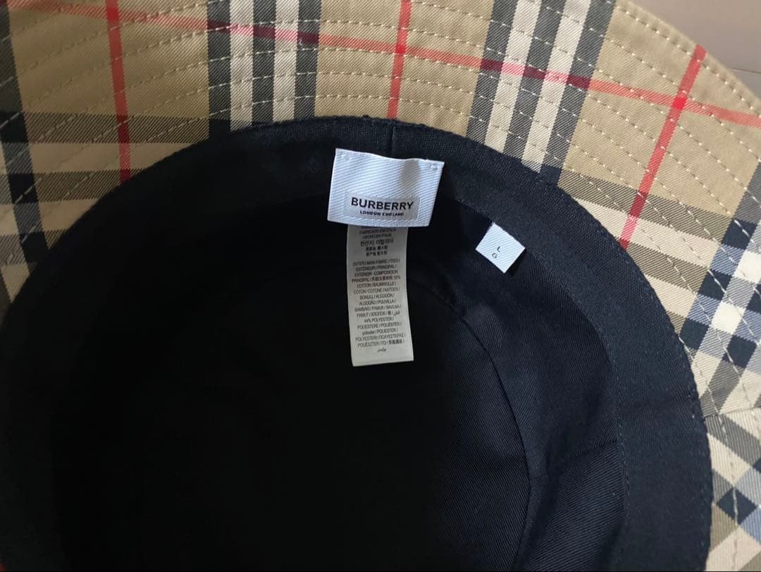 Burberryバケットハット ベージュ