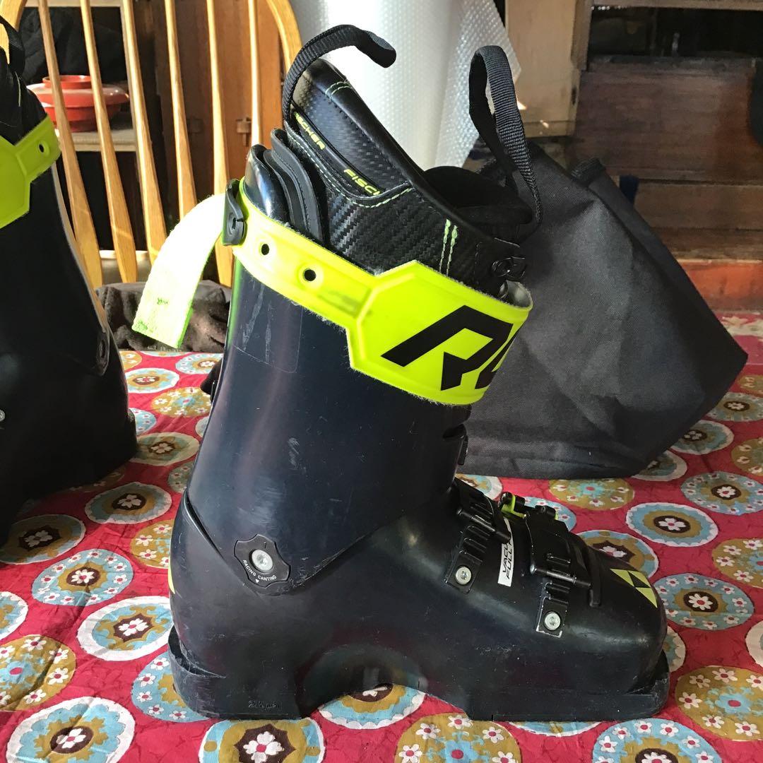 FISCHER RC4 Curv スキーブーツ　フィッシャー　靴 110