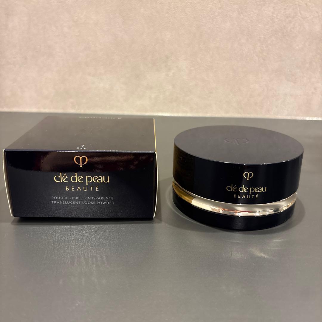 【美品】クレドポーボーテ　プードルトランスパラントｎ　Ｍ　1ライト