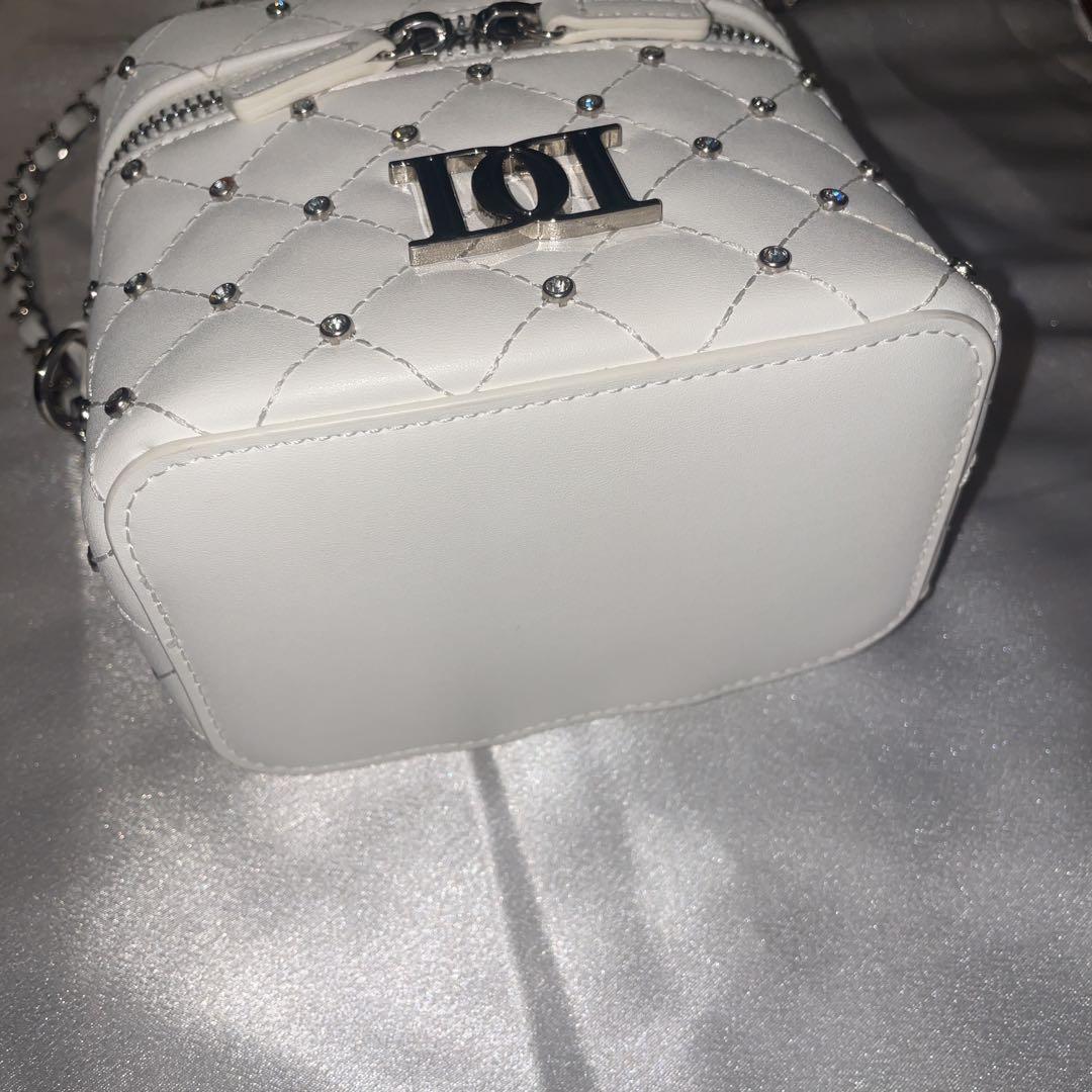 ダーリッチ キルティングビジュースクエアミニバッグ ホワイト