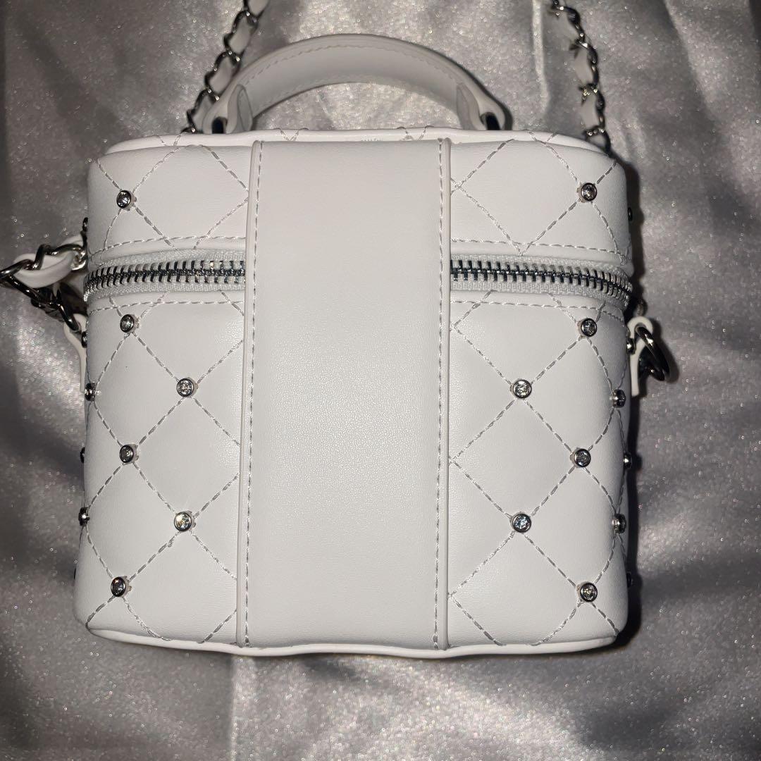 ダーリッチ キルティングビジュースクエアミニバッグ ホワイト
