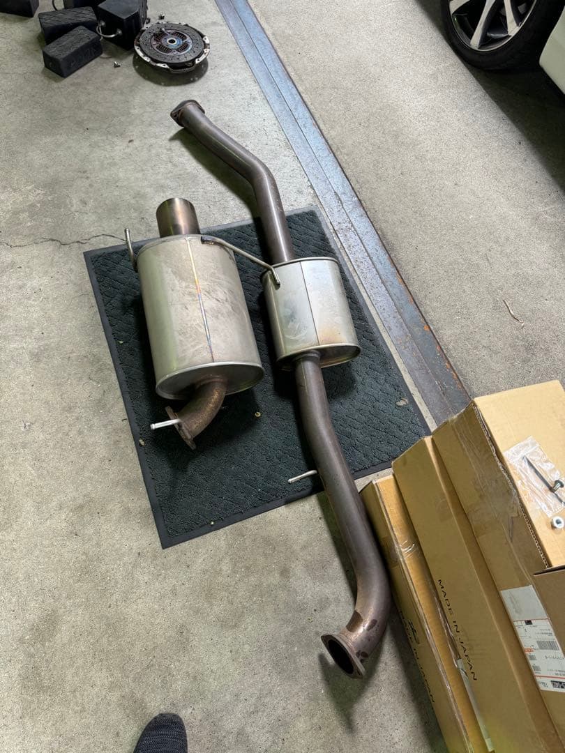 【急募】33GT-R BCNR33 フジツボマフラー