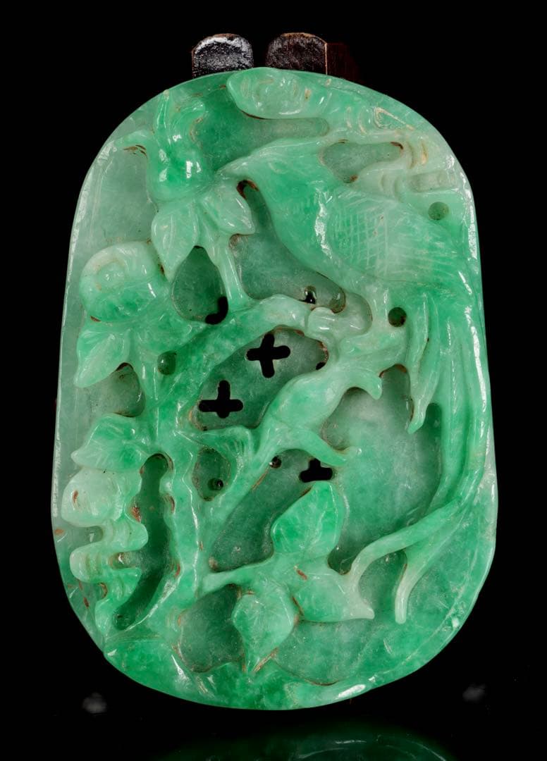 極上翡翠 花鳥文牌 透彫 玉石彫刻 ヒスイ 天然ジェイダイト 木箱付 古美術品