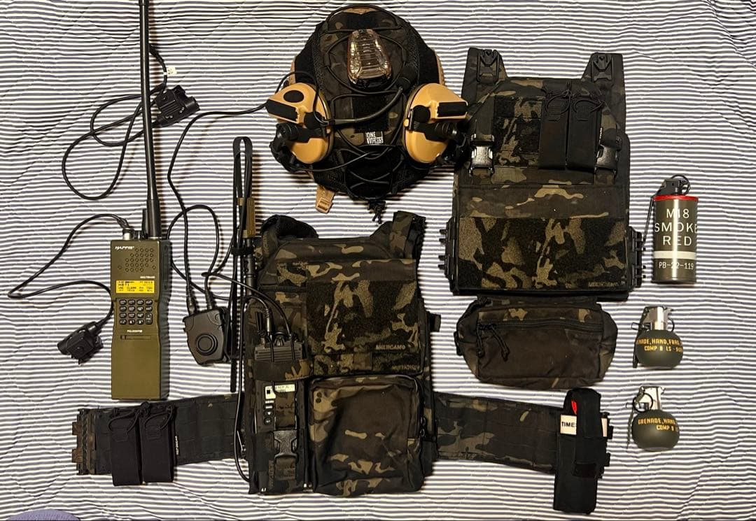 Jagercraftdesign実物プレートキャリア　ヘルメット、他、装備一式。