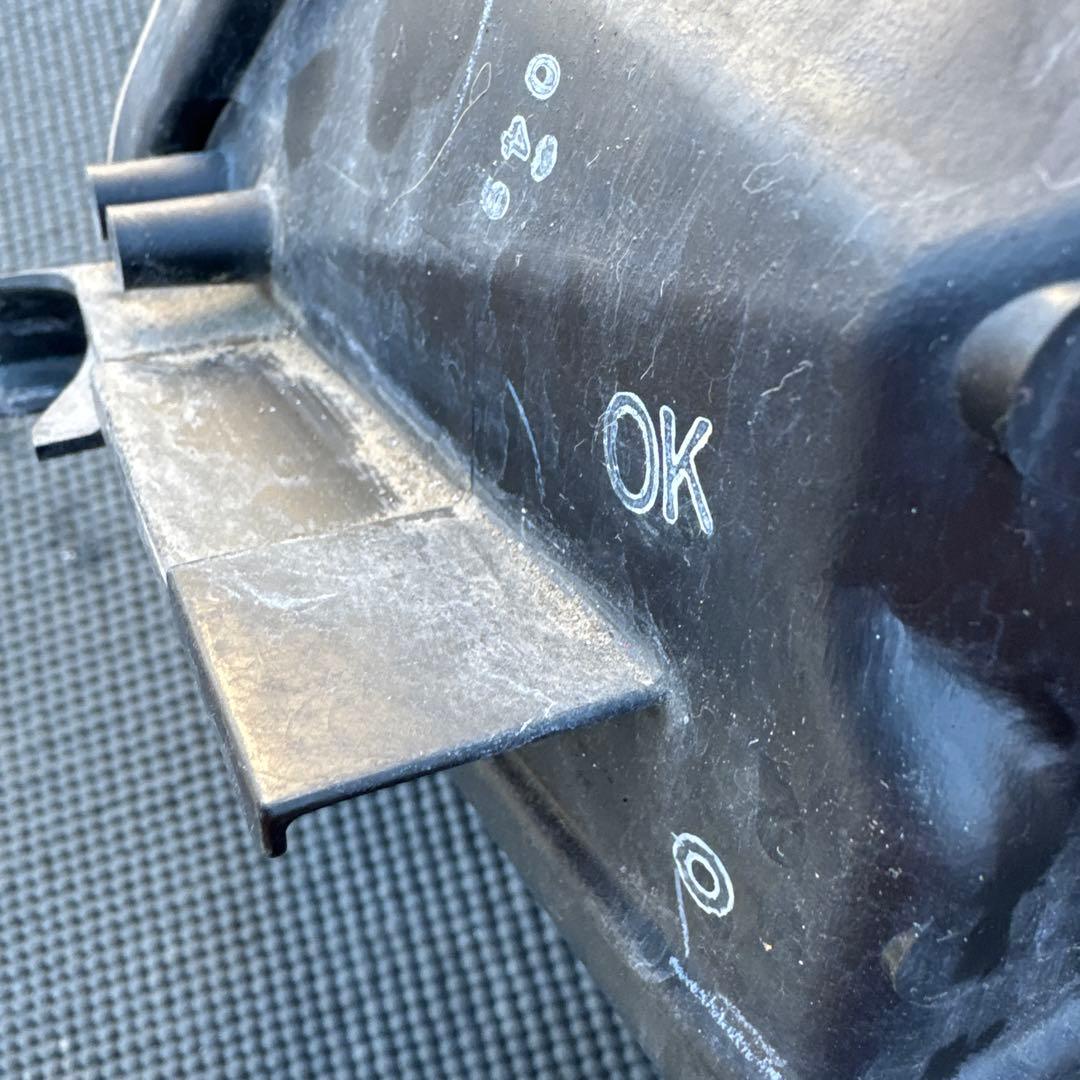 トヨタ　プリウス　30 前期　LEDヘッドライト ヘッドランプ　左右セット中古品