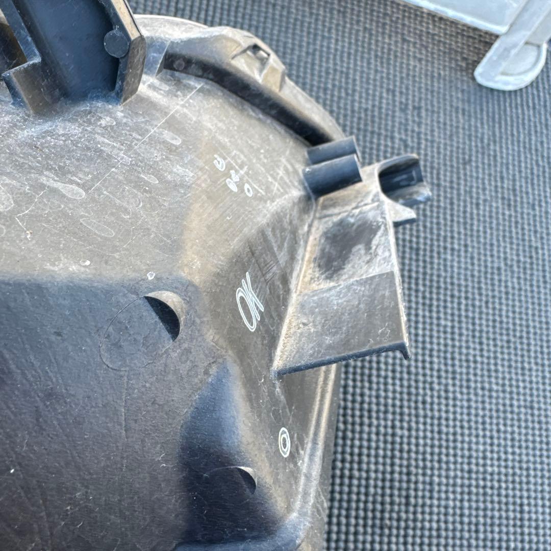 トヨタ　プリウス　30 前期　LEDヘッドライト ヘッドランプ　左右セット中古品