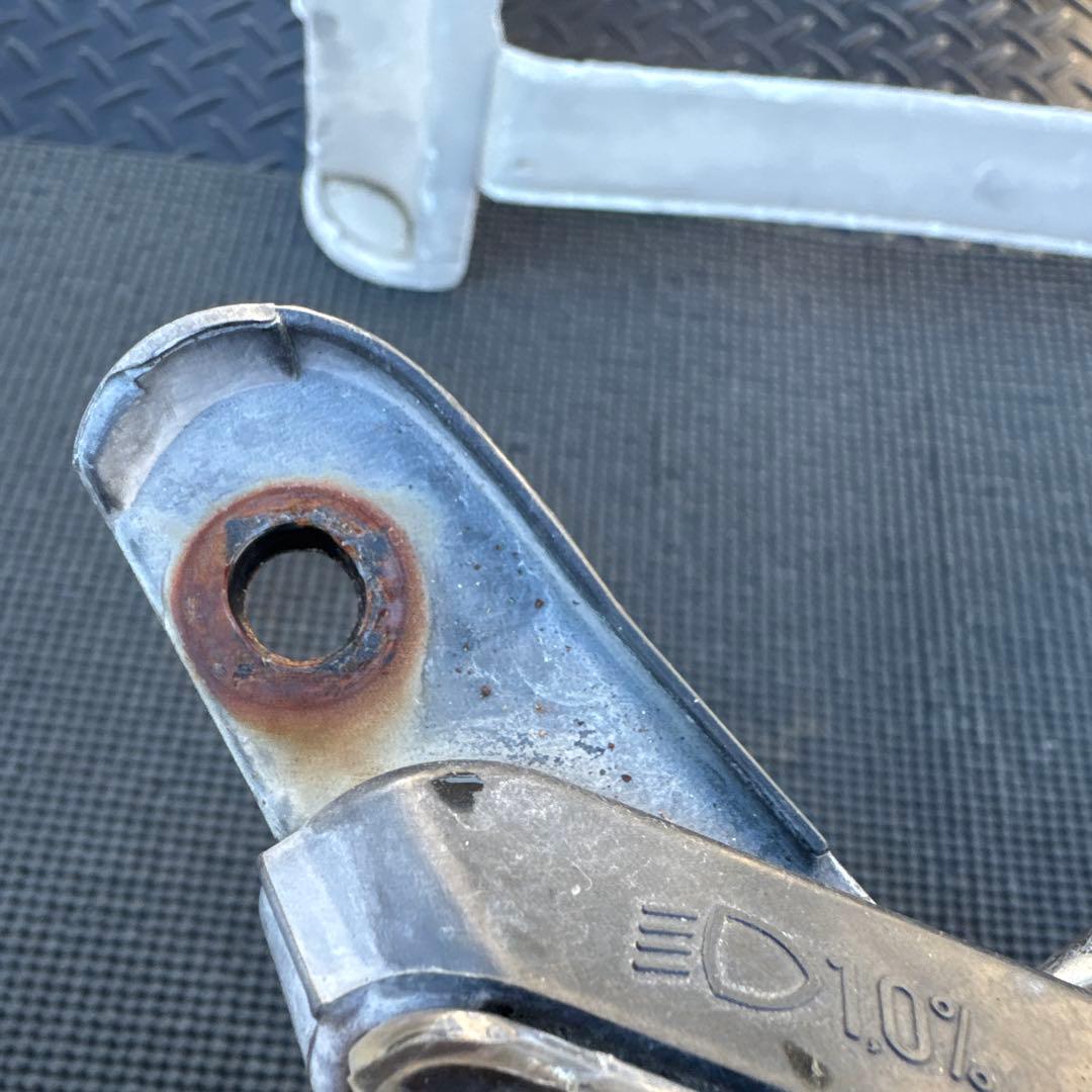 トヨタ　プリウス　30 前期　LEDヘッドライト ヘッドランプ　左右セット中古品