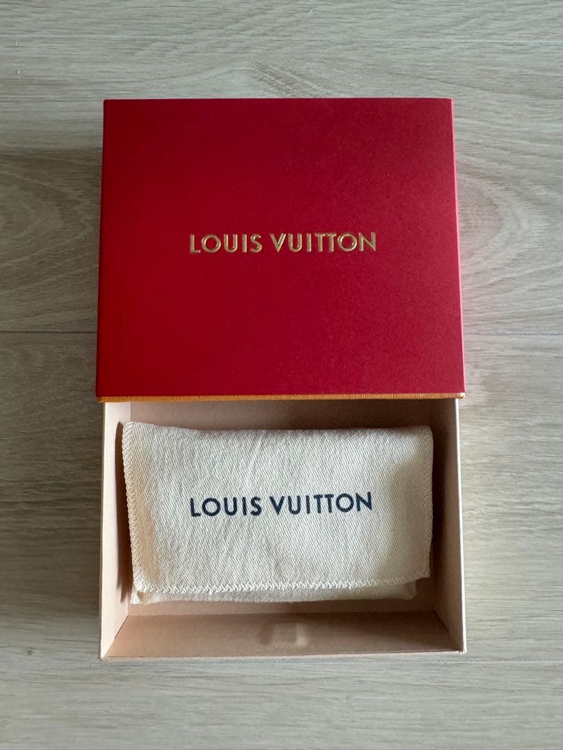 Louis Vuitton 黒 レザー キーケース