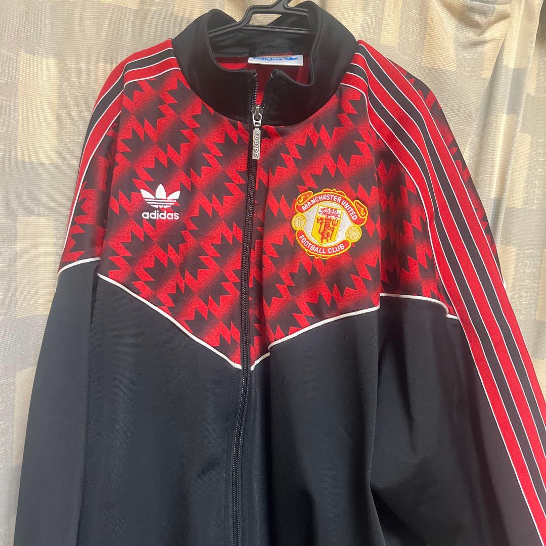 マンチェスター・ユナイテッド 91 年記念トラックトップ