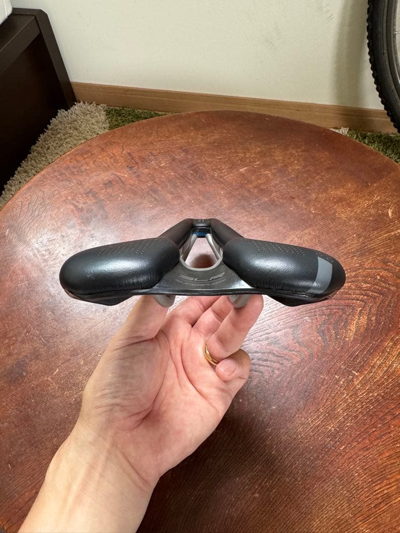 セライタリア　サドル　SLR