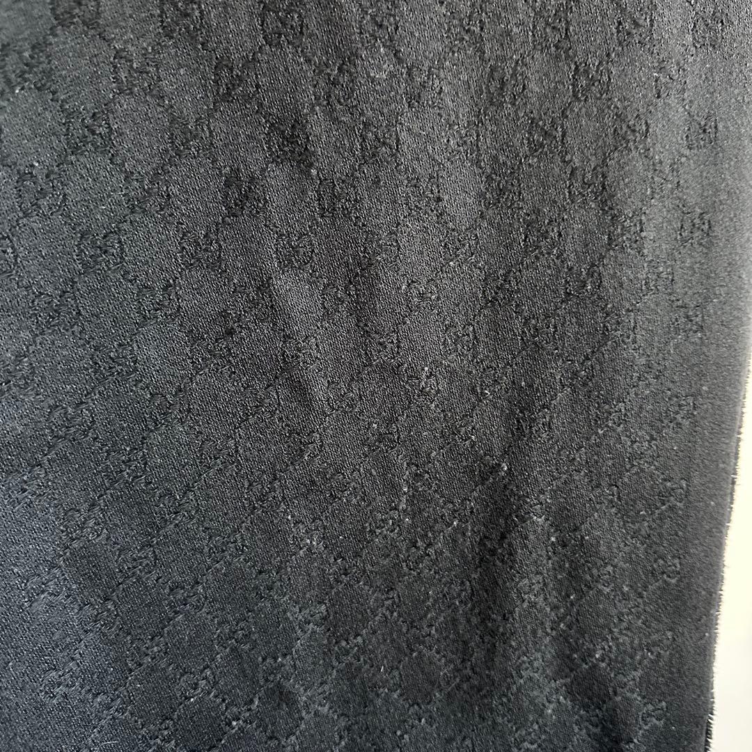 【正規保証です】GUCCI ロゴマフラー　ブラック