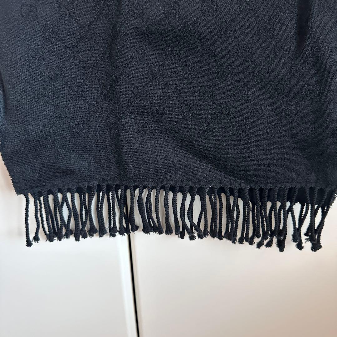 【正規保証です】GUCCI ロゴマフラー　ブラック