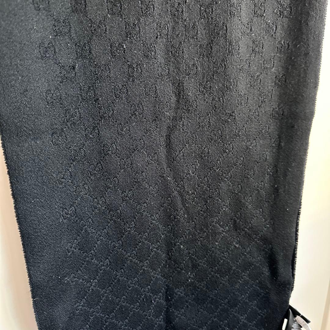 【正規保証です】GUCCI ロゴマフラー　ブラック