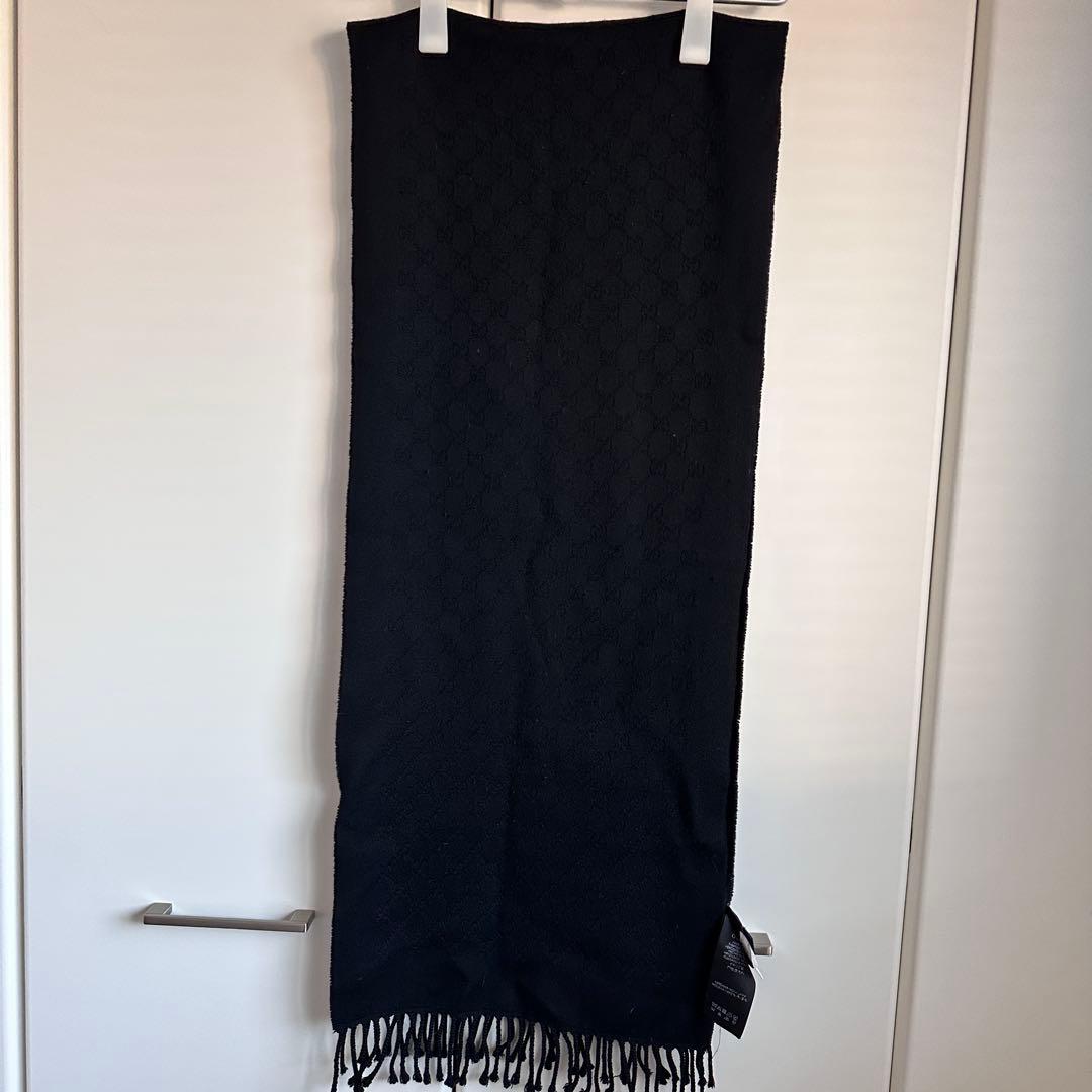 【正規保証です】GUCCI ロゴマフラー　ブラック