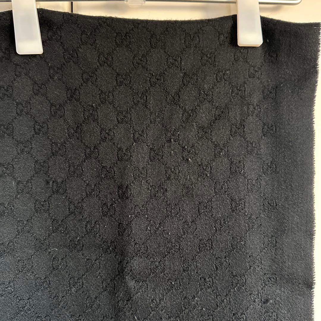 【正規保証です】GUCCI ロゴマフラー　ブラック